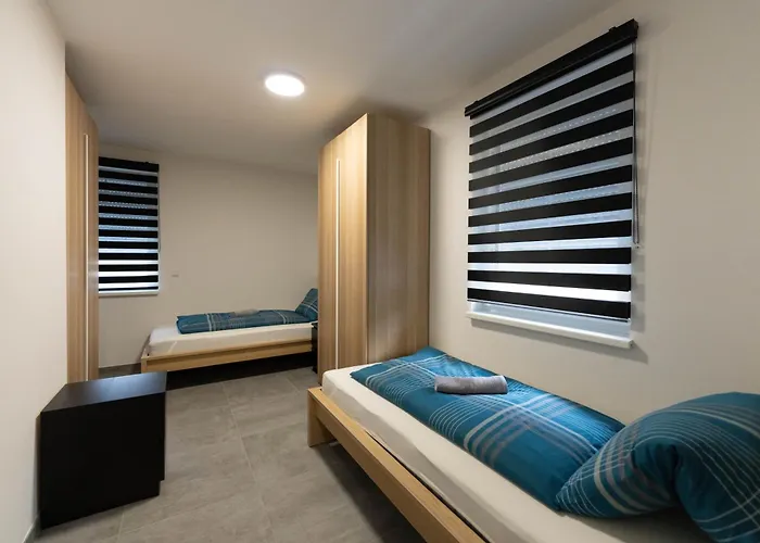 Zimmervermietung Projektentwicklungs Gmbh 3 アパート Ranshofen